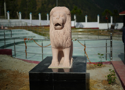 Bara Kundun memorial sculpture