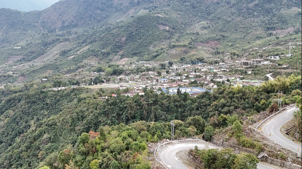 Hillside road and landscape near Hawai