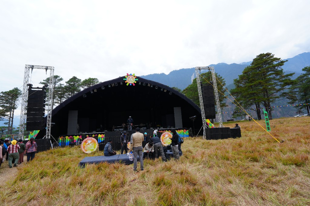 Sunrise Festival Dong photo 10